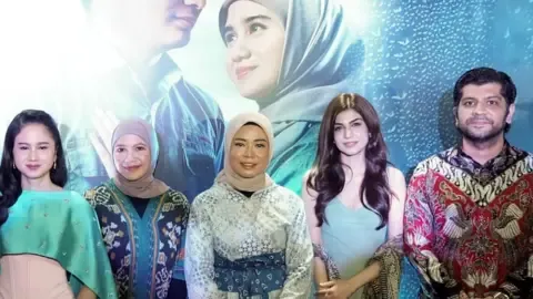 The Way a Man’s Romance with His Wife’s Mother Turned Into a Popular Movie in Indonesia